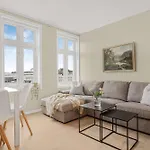 Contemporary City-apartement With Views Of The Dock! Apartment