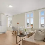 Contemporary City-apartement With Views Of The Dock! Apartment *