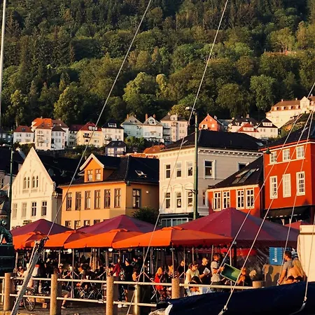 Contemporary City-apartement With Views Of The Dock! Apartamento Bergen